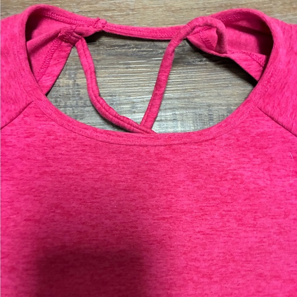 Beyond Yoga Pink Crisscross Back Long Sleeve Crop Athletic Top Size Large - Picture 4 of 8